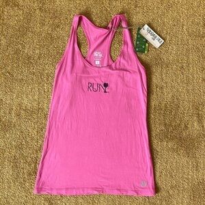 Raw Threads "RUN wine" tank top. Small. NWT